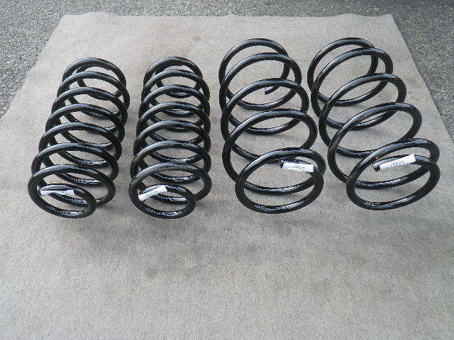 プリウス☆ ZVW30(前期型)◆社外ローダウンスプリング 新品未使用品 6370拍卖