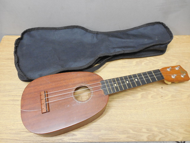 ウクレレ・パイナップル・Hawaiian MUSIC HOUSE・HAWAII USA / 全長54㎝・弦1本欠品拍卖