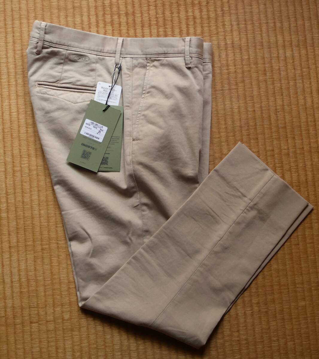 未使用・未調整 INCOTEX SLACKS Slim Fit 価格47,300円 製品染めコットンストレッチサテン 永世定番チノパンツ「100番」31 国内正規輸入品拍卖