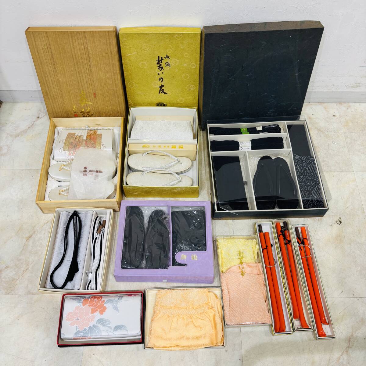 和装小物 11点 まとめ 草履 下駄 バッグ お召しかけ 帯揚げ 他 着物 浴衣 和服 和風 伝統 はきもの レディース ファッション NC2190M拍卖