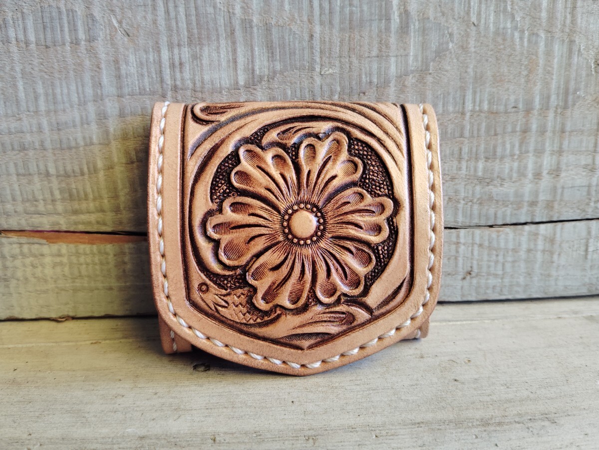 ハンドメイド サドルレザーカービングBOXコインケース拍卖