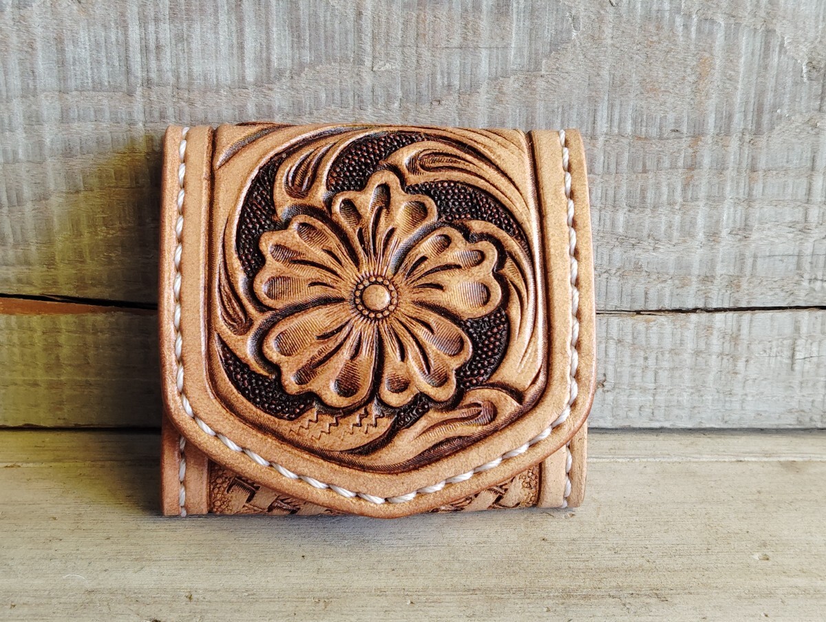 ハンドメイド サドルレザーカービングBOXコインケース915拍卖