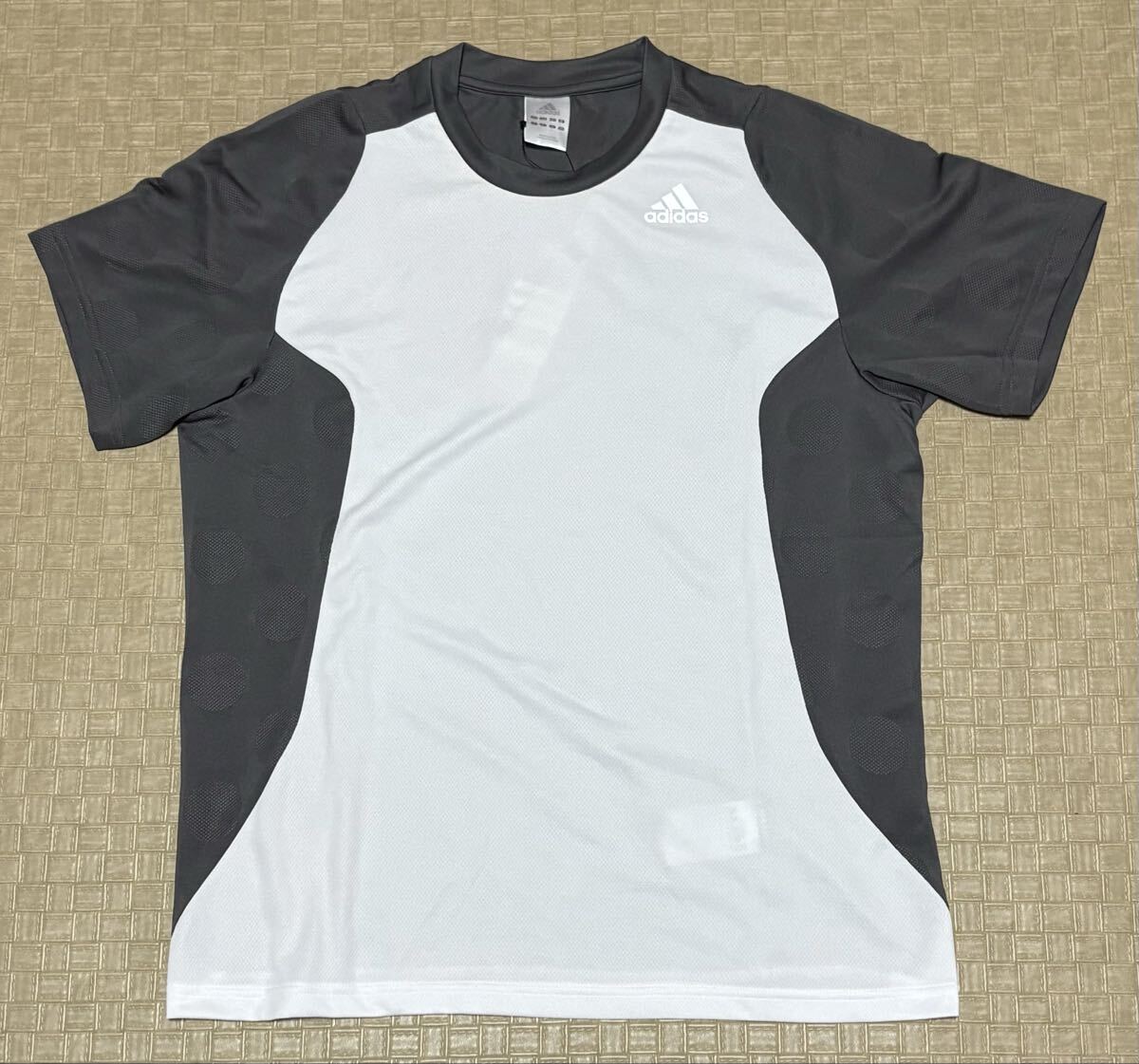 新品・L サイズ・adidas・CLIMACOOL アディダス クライマクール 半袖 Tシャツ・ホワイト・グレー拍卖