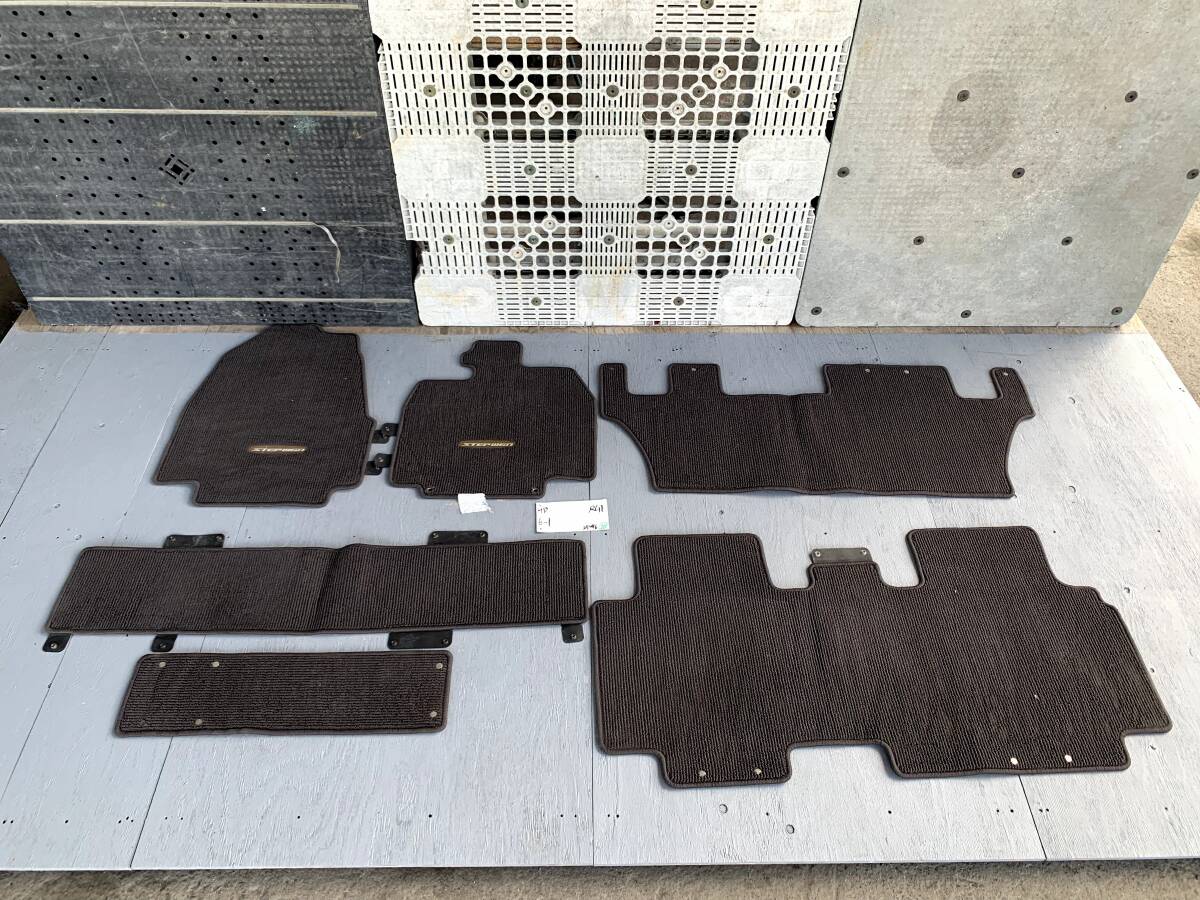 ●即決値段●25096 ②⑧ ホンダ ステップワゴン RG1 フロアマット 1台分 室内マット 6枚 フロアカーペット フロント リア 左右拍卖