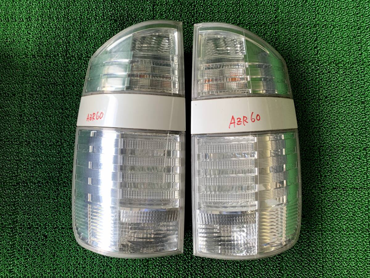 ●即決値段●動作OK● トヨタ ヴォクシー AZR60 テールランプ 左右 テールライト テールレンズ 左 右 レンズ拍卖