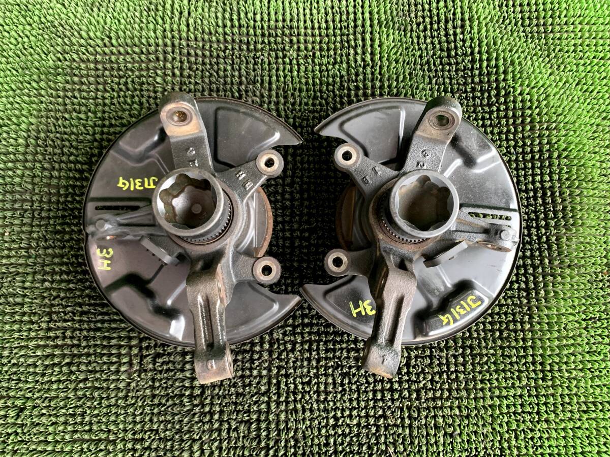 ●即決値段●ガタなし● 3 ダイハツ テリオスキッド J131G フロント ナックル ハブ 左右セット ハブナックル 右 左拍卖