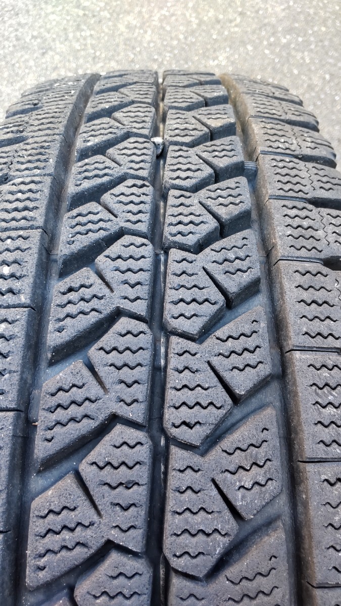 205/80R17.5 120/118L LT BRIDGESTONE BLIZZAK W979 17.5インチ タイヤ 2021年 1本拍卖