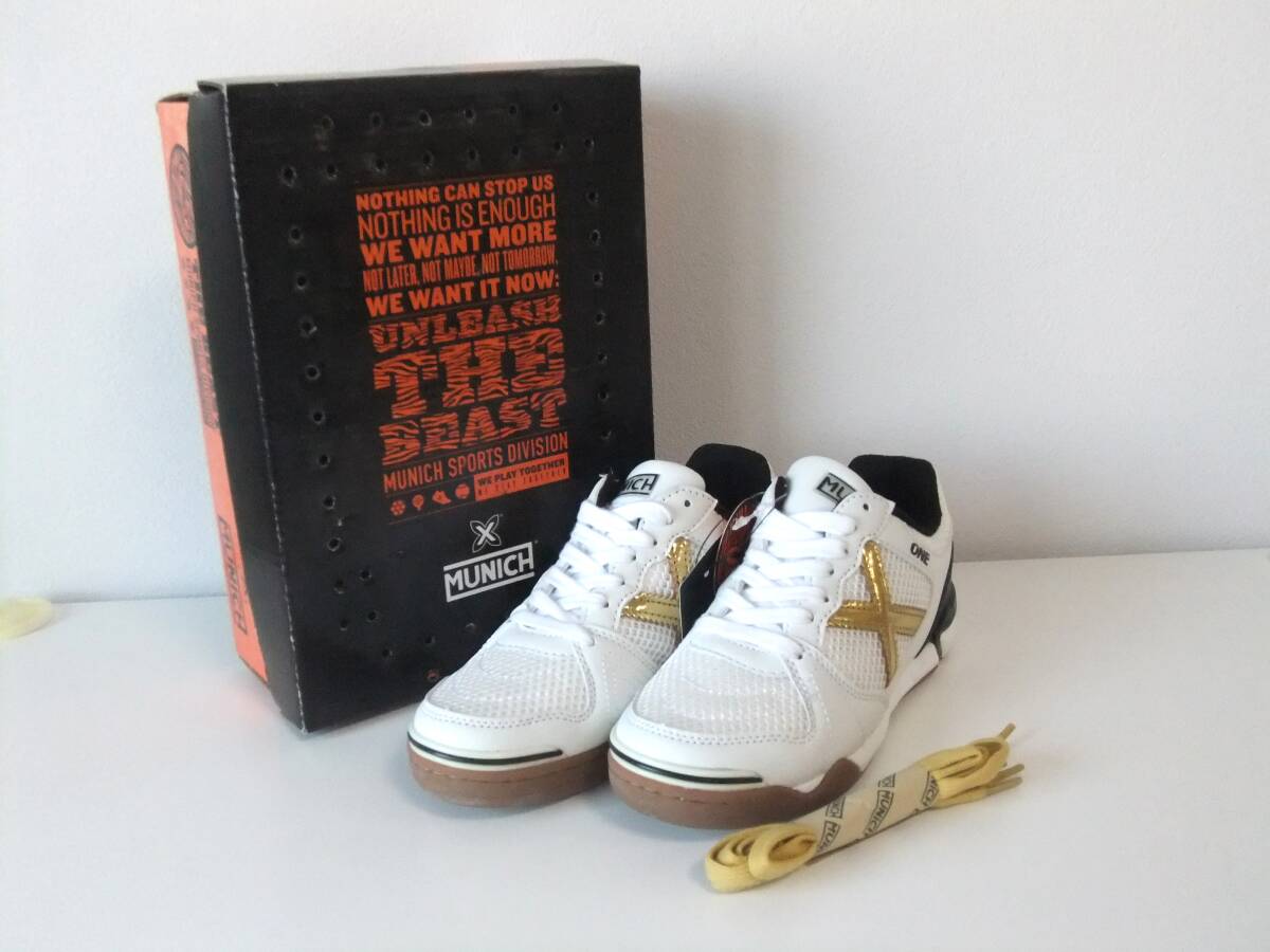 167 未着用品 MUNICH ムニック 1431027 ONE INDOOR 靴 ホワイト 22.0㎝ スポーツシューズ スニーカー レディース キッズ拍卖
