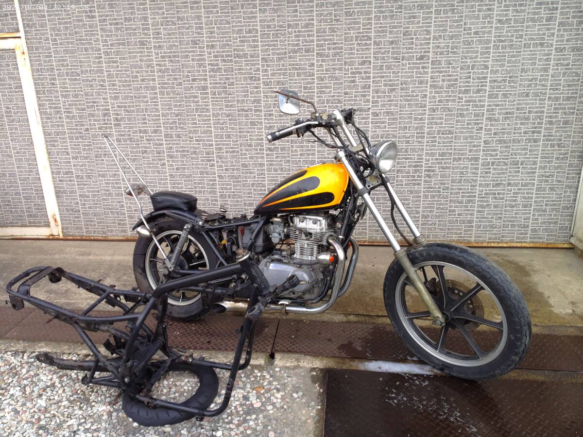 Z400LTD書類無しですが、書類付きフレームのセットの出品拍卖