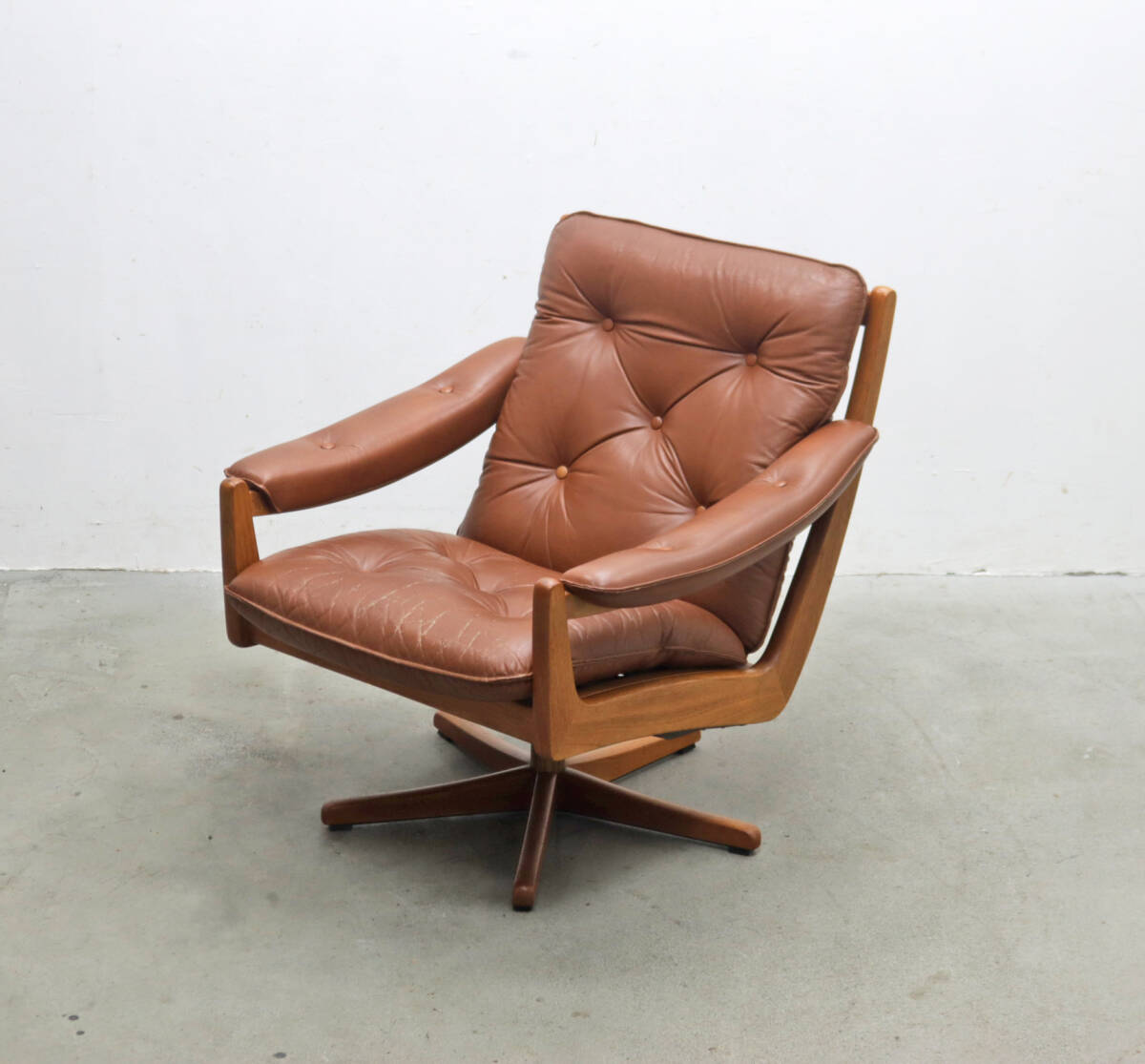 ◆北欧 ノルウェー ヴィンテージ Lied Mobler リードモブラー 本革 1P ソファ チーク材 レザー 1/エコーネス/PIK13121◆拍卖