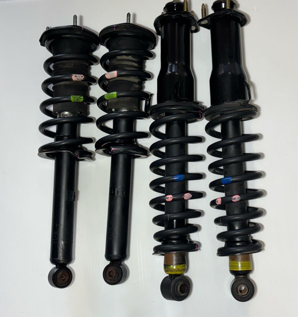 クラウン 純正 サスペンション JZS171W エステート GH-JZS171W 17 純正サス ショックアブソーバー トヨタ アブソーバー拍卖