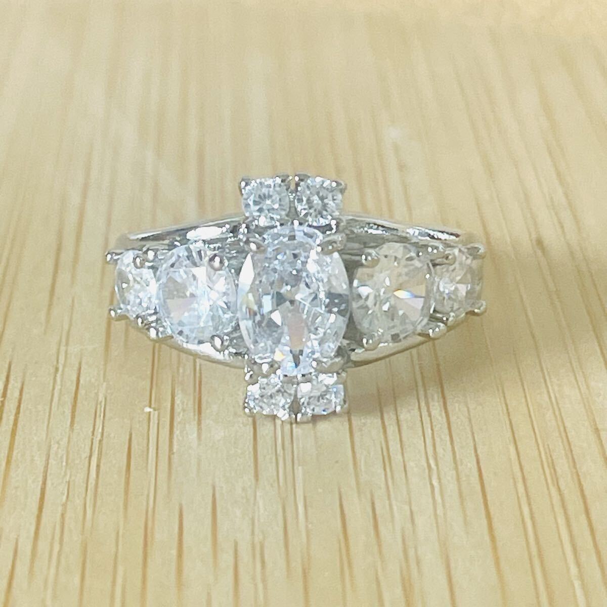 ダイヤモンド?昭和リング ヴィンテージ アンティーク フリーサイズ12号〜15号位拍卖