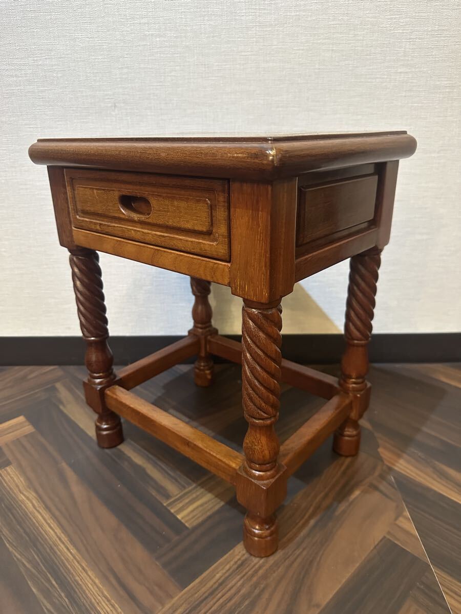 アンティーク サイドテーブル 象嵌 花台 木製 飾り棚 ツイスト クラシック ナイトテーブル 拍卖