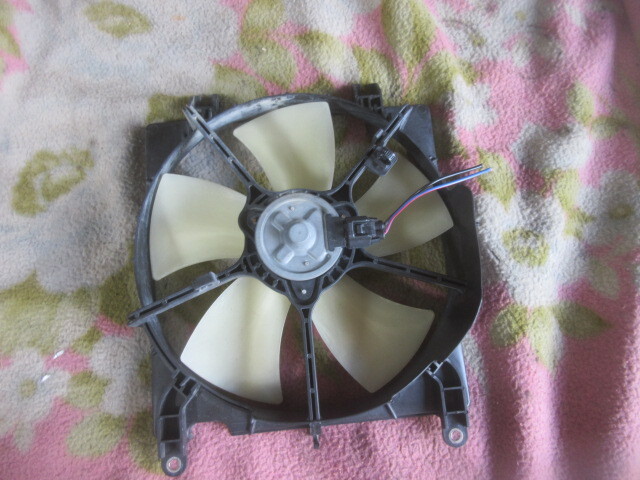 ★R7G9990 DA63T キャリィ 純正電動ファン ラジエーター分 86800-0010 修理やストック等に拍卖