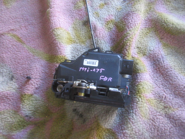 ★R7Y56 アウディTT 純正右ドアロック GH-8NAUQ テスト済 修理やストック等に拍卖
