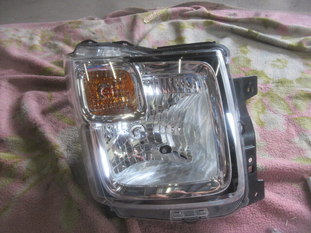 ★R7Y97 MH55S ワゴンR 純正右ヘッドライト コイト100-59374 修理やストック等に拍卖