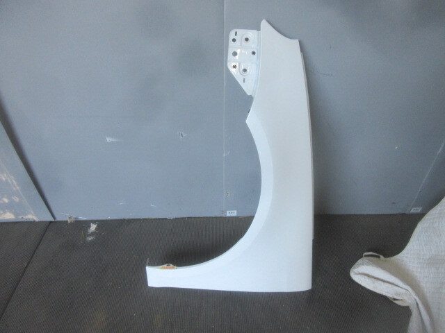 ★R7A9181 VWイオス 純正左フェンダー 綺麗 修理やストック等に拍卖