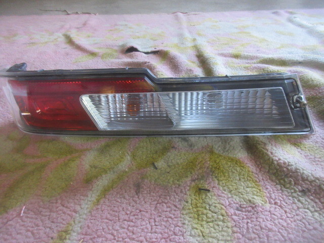 ★R7A9202 S331M ピクシス 純正左テール 点灯確認済 磨き済綺麗 コイト220-6906C ハイゼット 修理やストック等に拍卖
