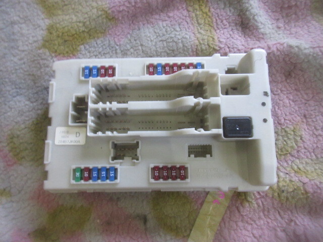 ★R7A9280 V36 スカイライン 純正IPDM ヒューズボックス 284B7JK00A 修理やストック等に拍卖