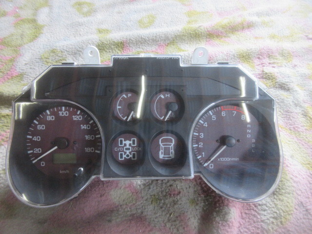 ★R7Y139 V63W パジェロ 純正スピードメーター MR572046 94163㎞走行 修理やストック等に拍卖