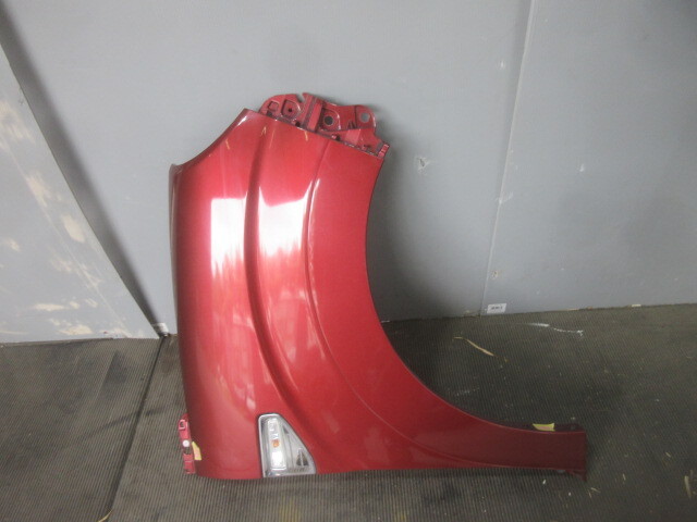 ★R7Y175 LA250S キャストスタイル 純正右フェンダー 修理やストック等に拍卖