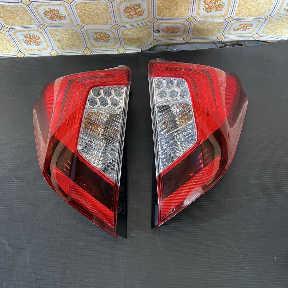 フィット GP FIT 【《GP5 GP6》】純正 右左セット テールランプ テールライト  W1698拍卖
