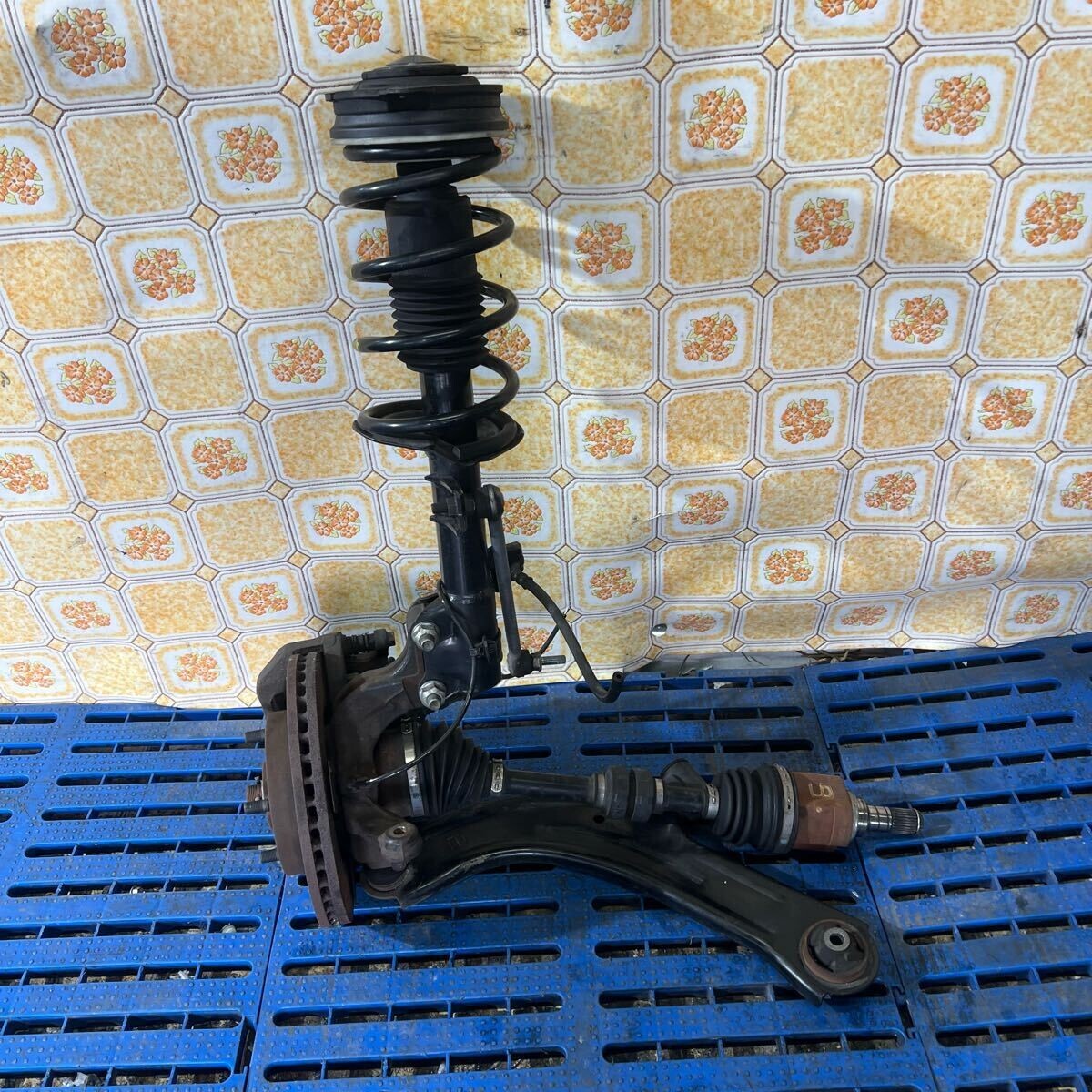 バネット NV200 【《VM20》】純正 左ストラット 左フロントストラット 左シャフト 左ロアアーム 左ナックル拍卖