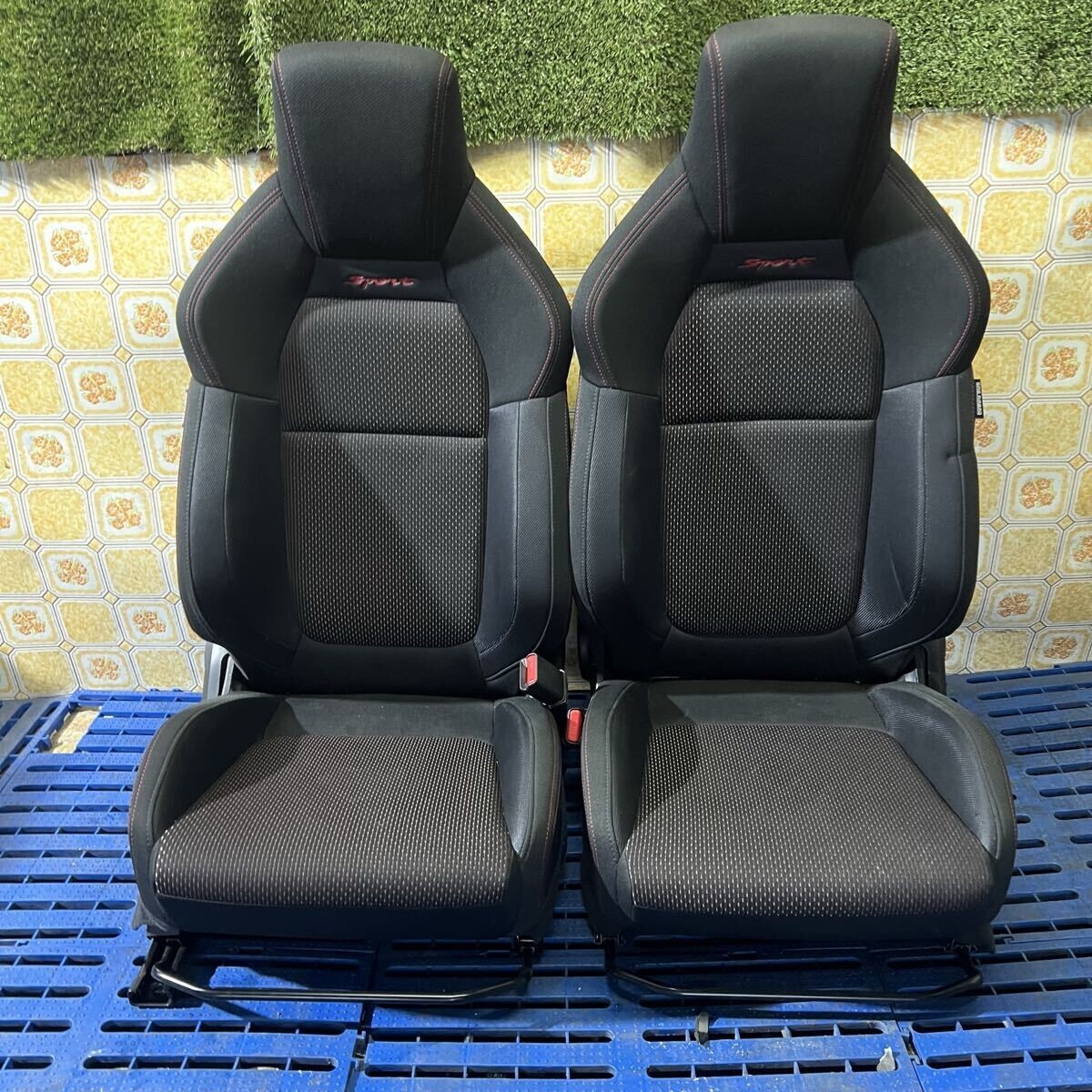スイフト SWIFT SPORT【《ZC33S》】右左セット シート フロントシート  運転席シート  助手席シート拍卖