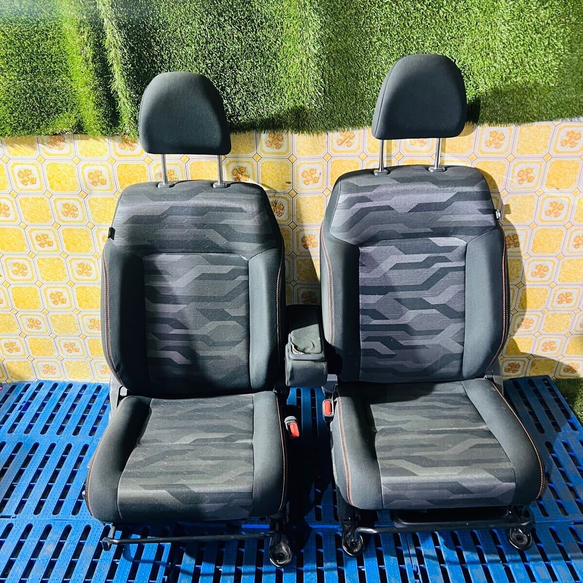 タフト TAFT【《LA900S LA910S》】 純正 右左セット  シート  フロントシート  運転席シート  助手席シート ドライバーシート拍卖