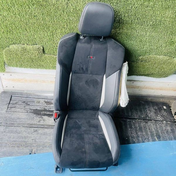 プリウス PHV 【《ZVW52》】GR 純正 左シート 助手席 純正シート拍卖