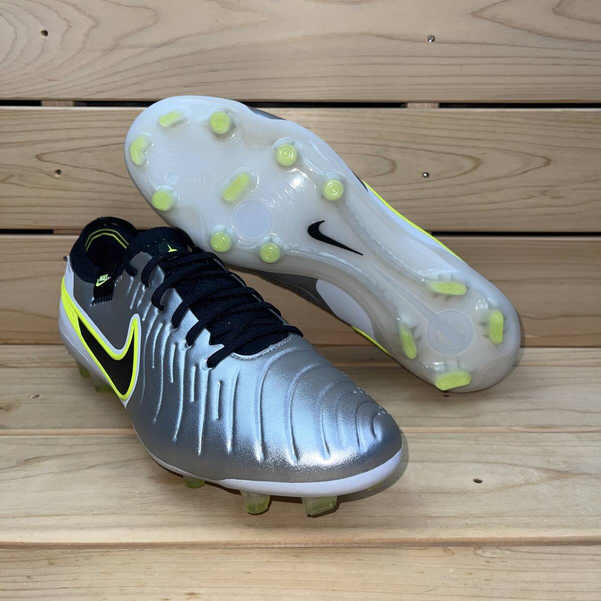 ナイキ 27.5cm ティエンポ レジェンド 10 エリート 税込定価27830円 シルバー NIKE TIEMPO LEGEND 10 ELITE FG スパイク 天然芝グラウンド拍卖