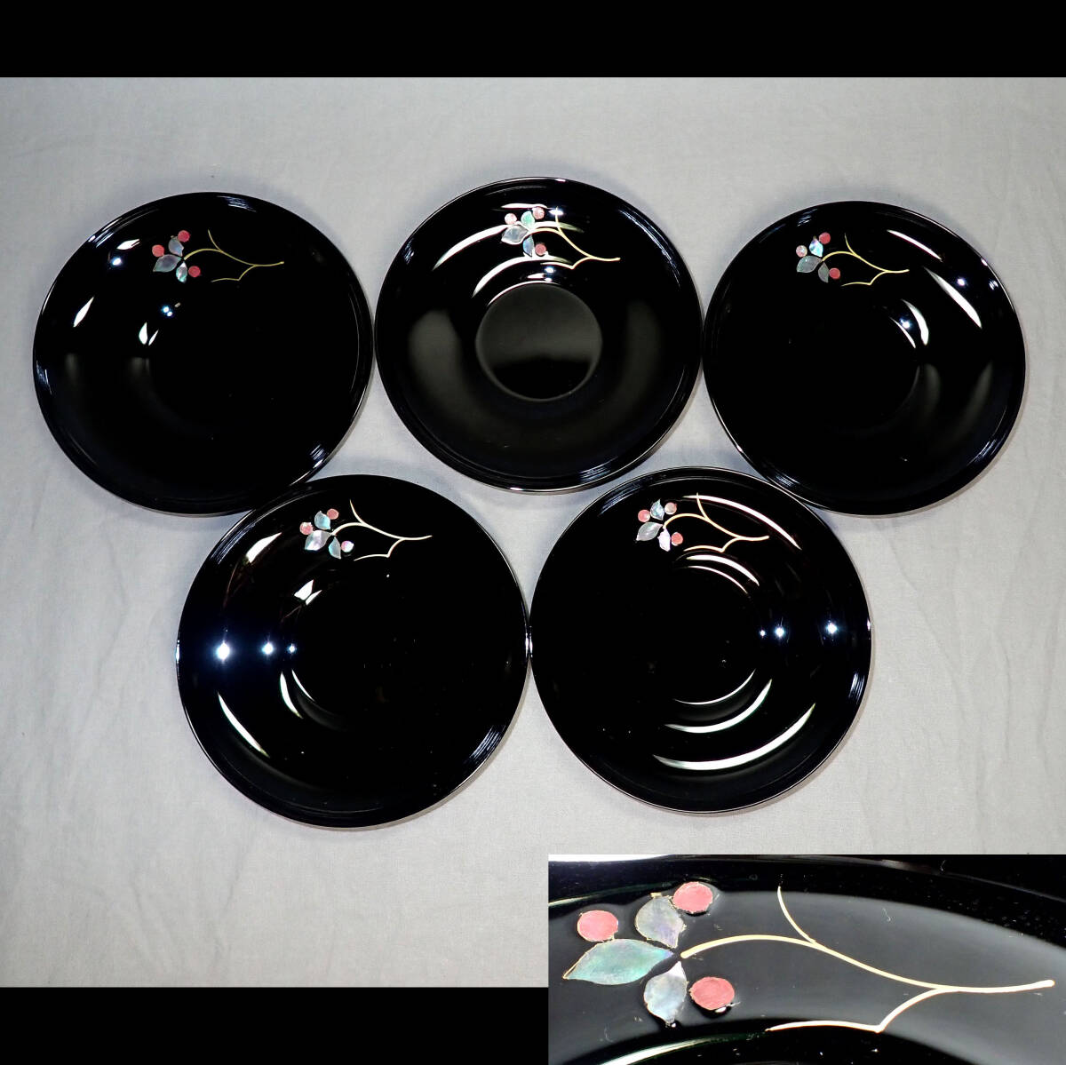 未使用【高級漆器 真塗 螺鈿 花紋 茶托 5客セット】黒塗 5枚セット 天然木 漆芸 和食器 茶道具 工芸品拍卖