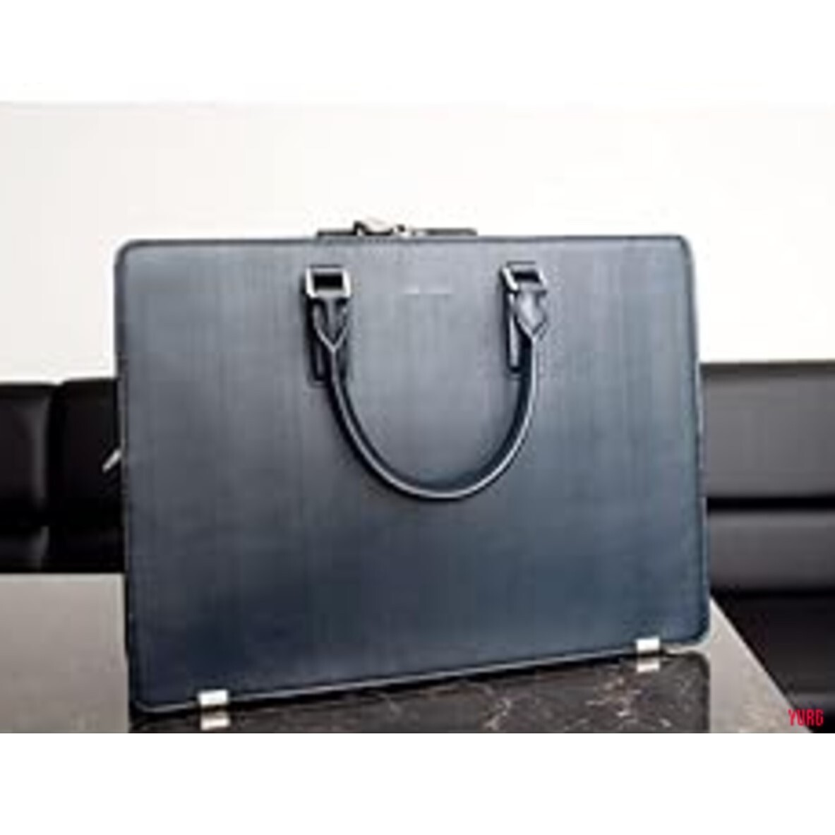 レザー 大容量 自立 ビジネスバッグ ネイビー 高級感 多機能 13インチノートPC A4 スタイリッシュ シンプル 撥水性 耐久性 ビジネス拍卖