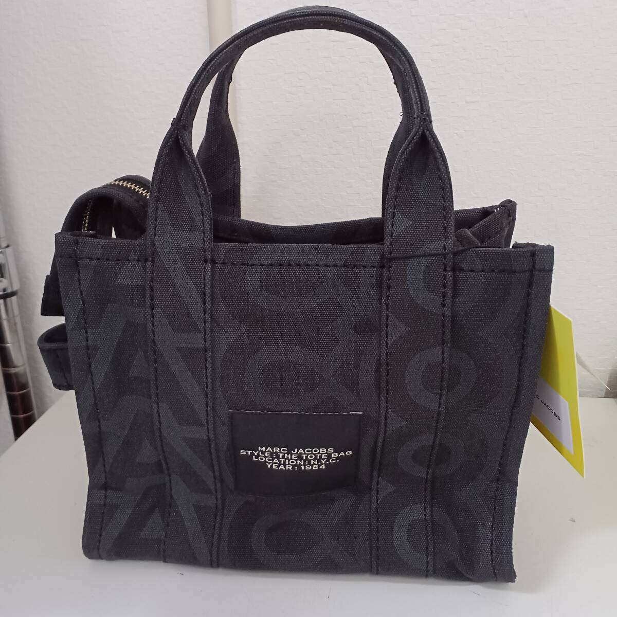 MM348 展示品 MARC JACOBS マークジェイコブス キャンバス 2WAY ハンドバッグ ショルダー 保存袋、ショルダーひも付き BGDCA拍卖