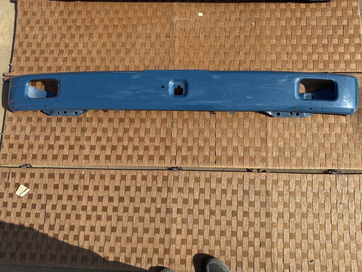 バンパー(中古)【茨城県坂東市発】LP11-17720拍卖