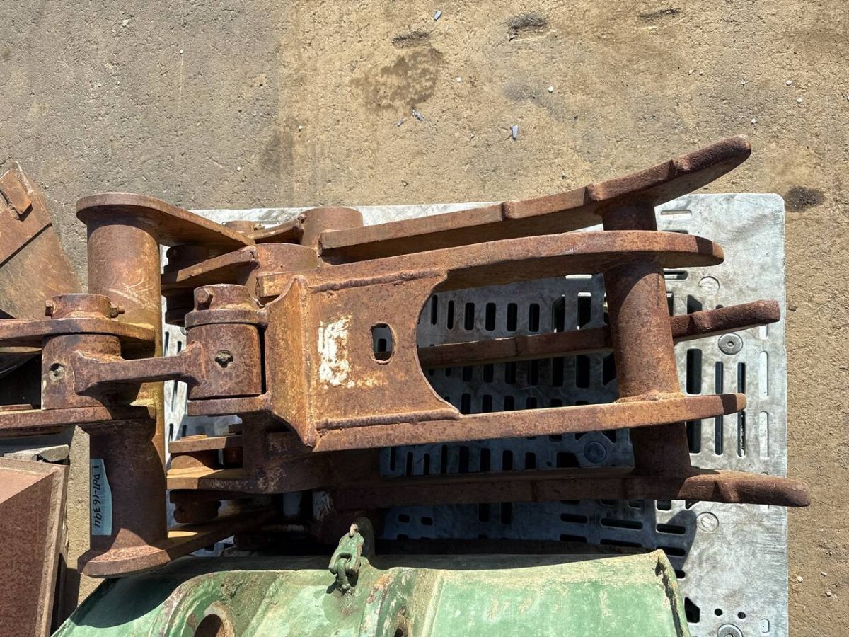 グラップル フォークグラップル ハサミ アーム幅:約40mm ピン系:約43mm (中古)【茨城県坂東市】LP07-16394拍卖