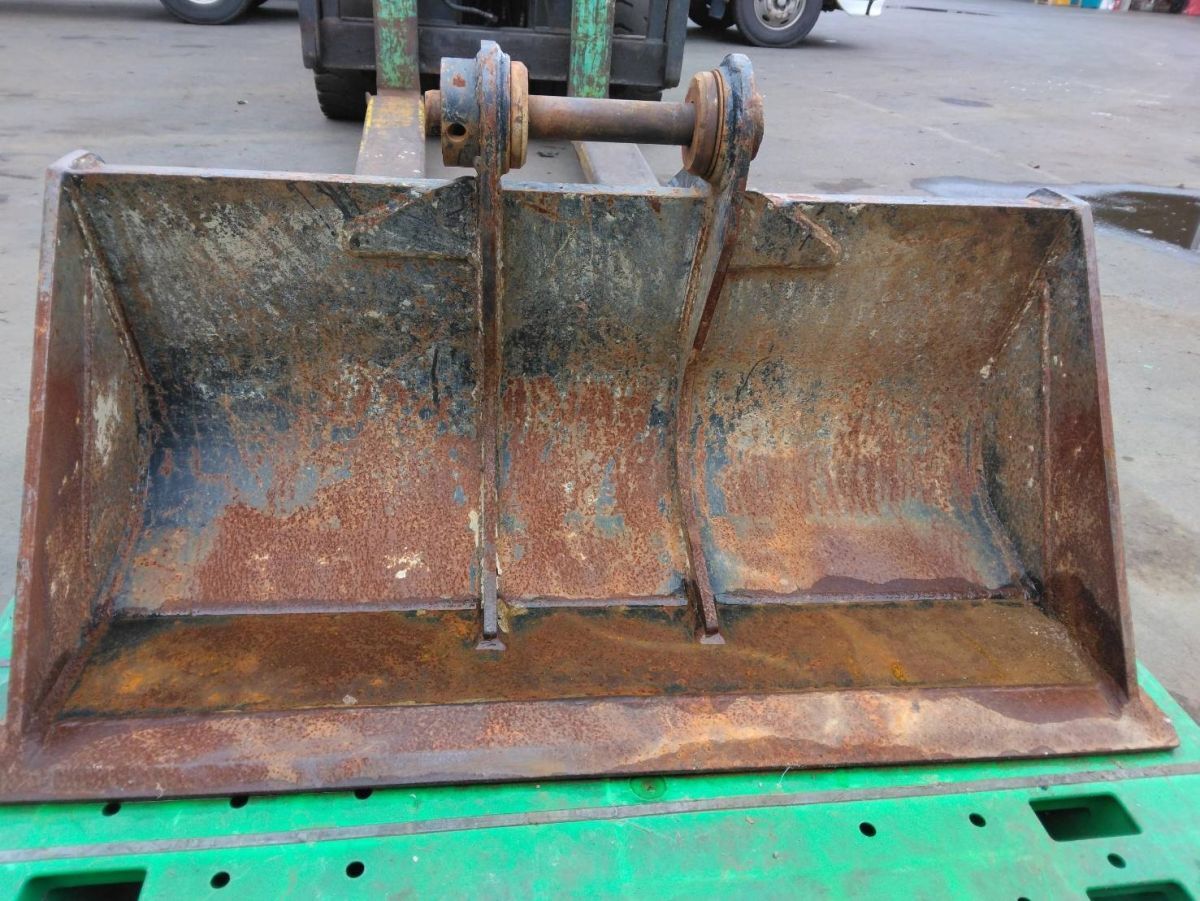 バケット 油圧ショベルバケット アーム幅:140mm  ピン径: 63.5 mm (中古)【茨城県坂東市発】250912001拍卖