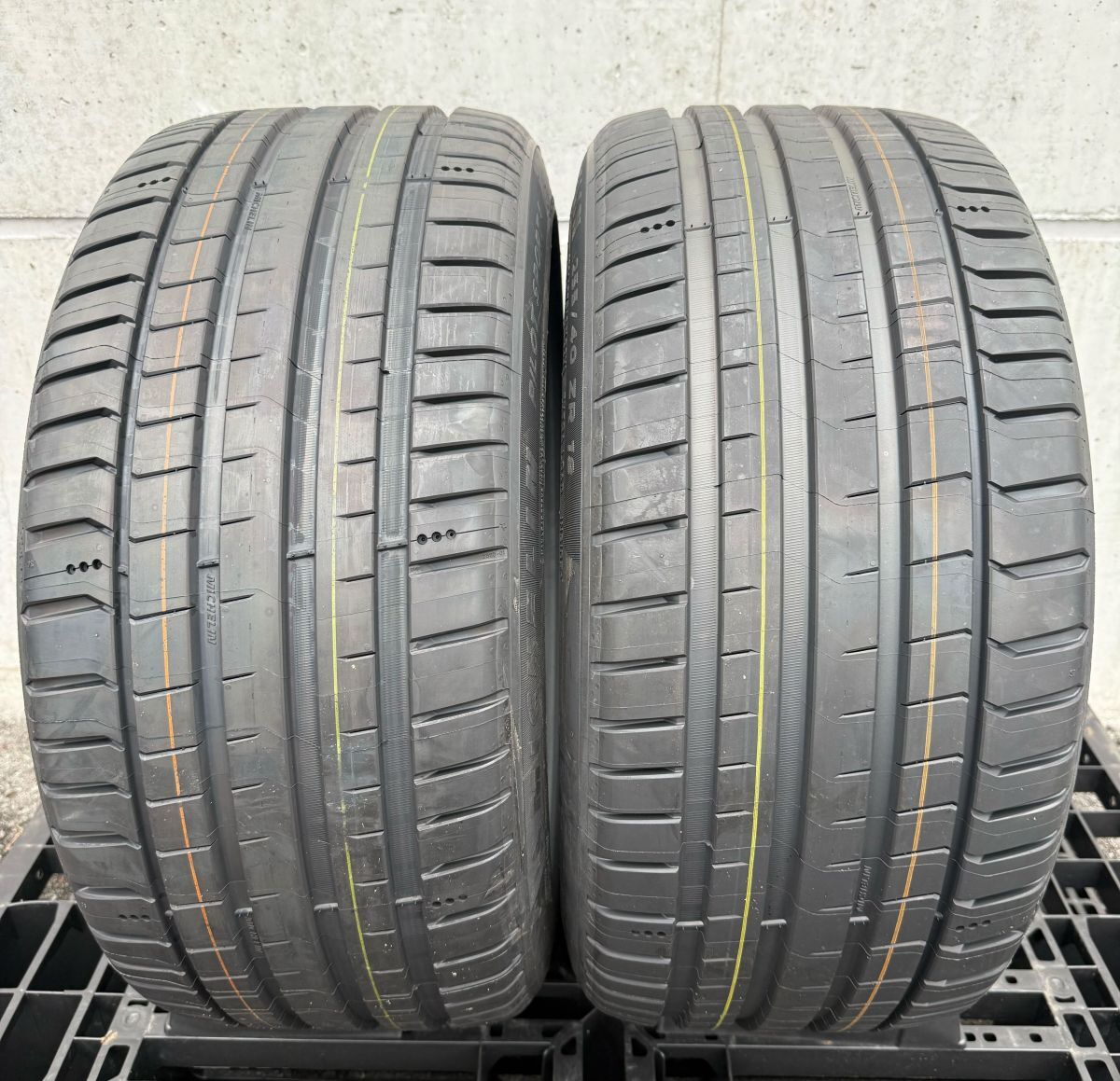 2024年製 新品 在庫有 MICHELIN PILOT SPORT 5 255/40ZR18 ミシュラン パイロットスポーツ PS5 2本セット 送料込 80,000円 255/40R18拍卖