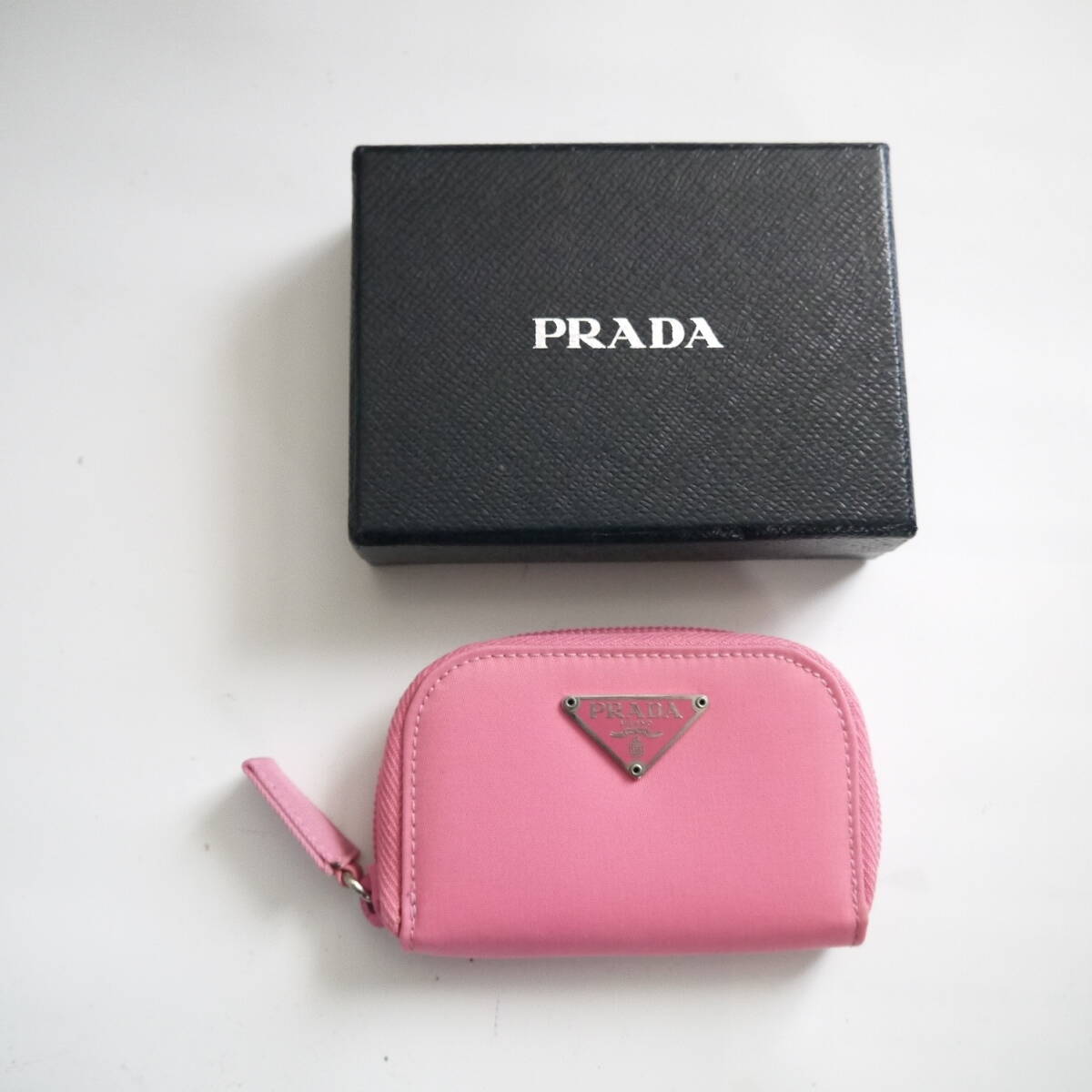 $ 極美品 $ 希少カラー♪◆ PRADA ◆ プラダ ◆ 三角ロゴプレート・ ナイロン製◆ ラウンドファスナー 6連キーケース◆ ストロベリーピンク拍卖