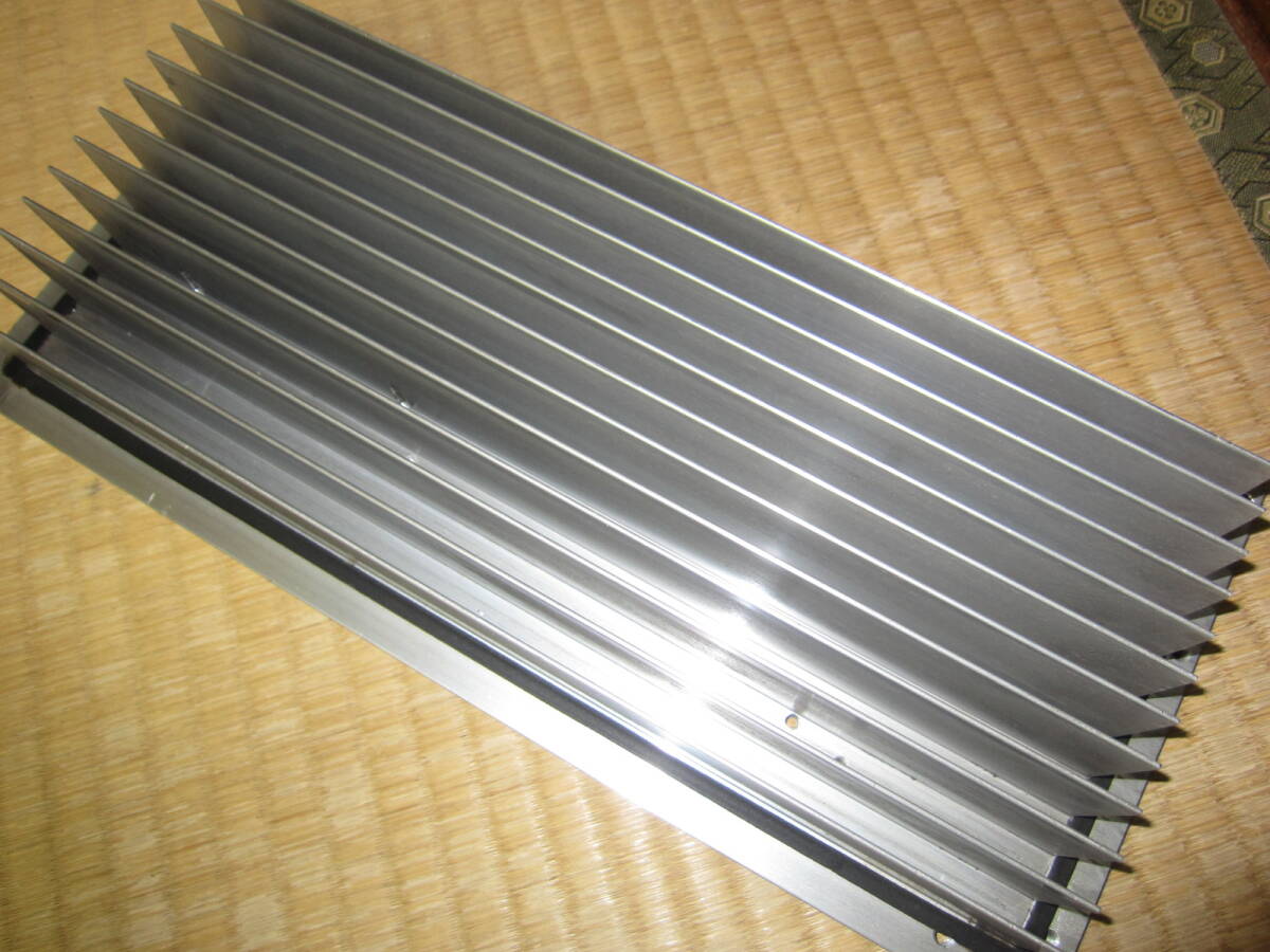 大型ヒートシンクCBアルミヒートシンクリニアアンプ中古パワーアンプNASAナサ珍品オーディオアンプ350x160x50mm無線機拍卖