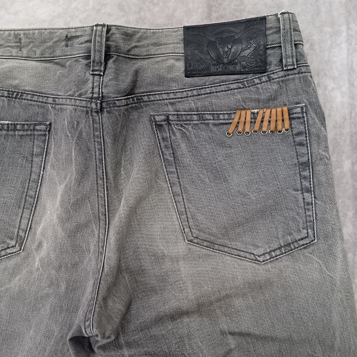 just cavalli ジャストカヴァリ 34 サイズ  デニムパンツ ジーンズ ボトムス ブラック系 イタリア製 コットン W34拍卖