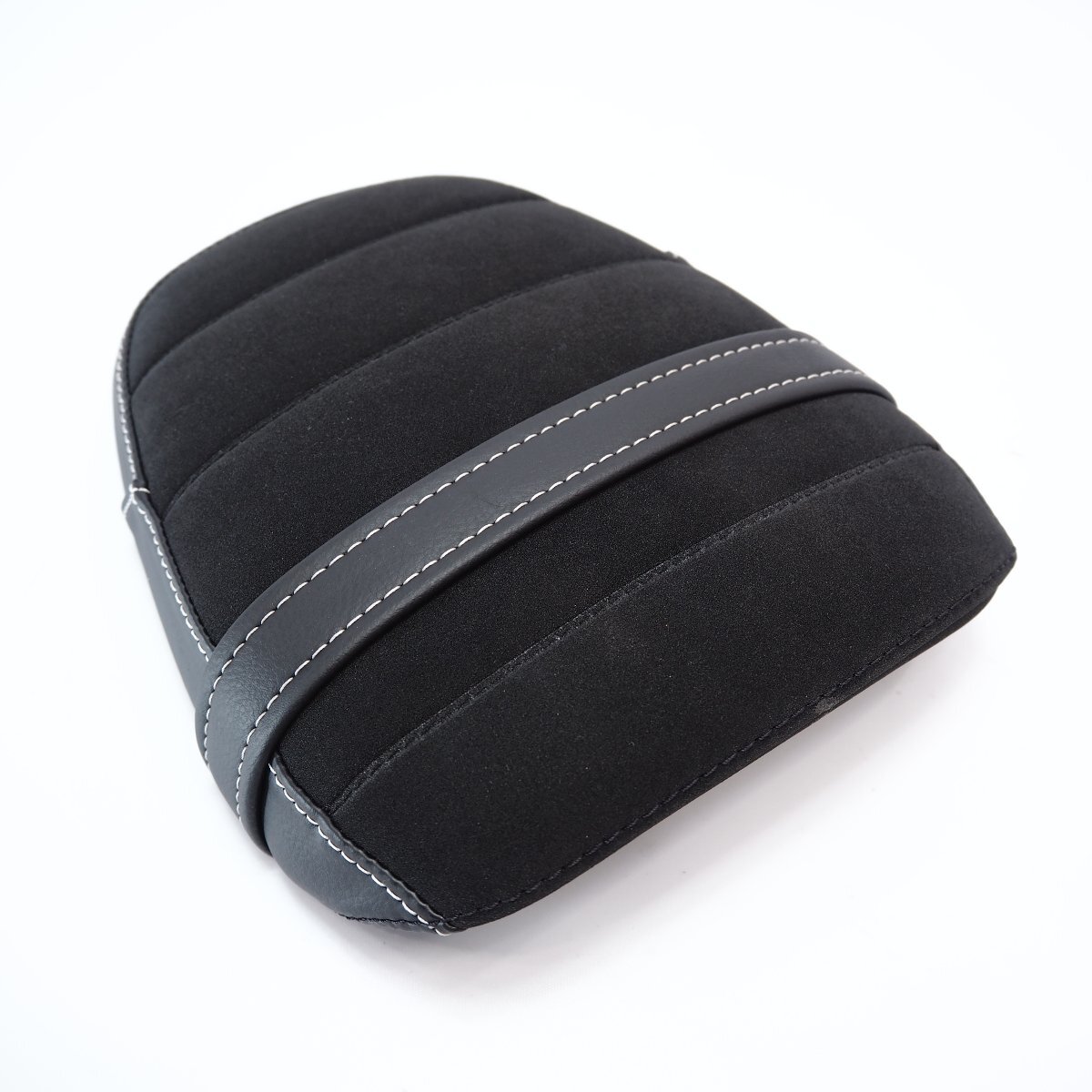 トライアンフ スクランブラー900 純正タンデムシート リアシート TRIUMPH 補修ベース拍卖