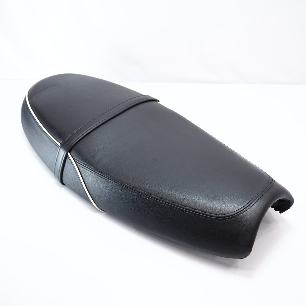 トライアンフ ボンネビル T100 T120 純正シート 取り付OK TRIUMPH拍卖