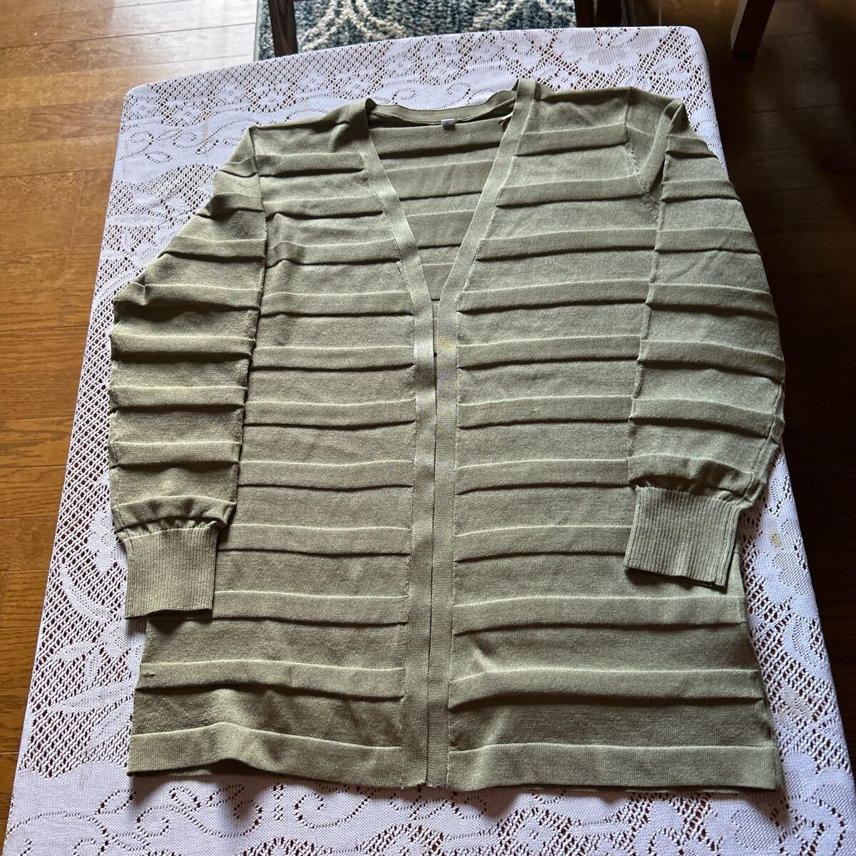 カーディガン ニット 長袖サイズL 薄手 モスグリーン 羽織り拍卖