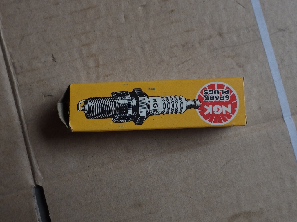 【未使用】 NGK スパークプラグ DP8EA-9 1個 【送料無料】拍卖