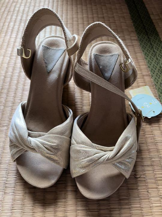 ▲4-3▲Hushush サンダル サイズ35 ホワイト ウェッジソール拍卖