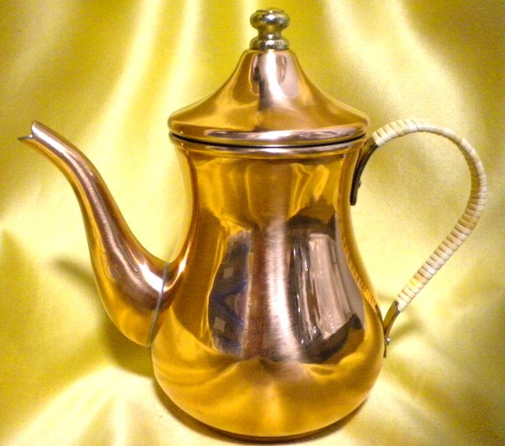 売切 コッパー100 純銅製 コーヒーポット 価格19800円 容量740cc 1客 未使用保管品 訳有 纏購入特典有 寸法W190×D105×H170mm、重量370g拍卖