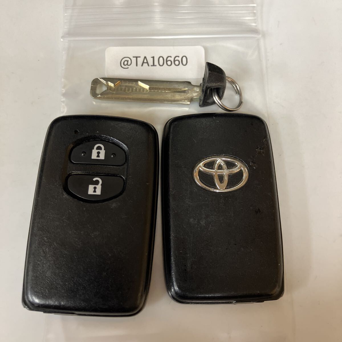 @TA10660 トヨタ 純正 キーレス リモコン 2ボタン 基盤271451-5300プリウス 30 アクア NCP10 ヴィッツ KSP130 アルファ フィールダー等拍卖
