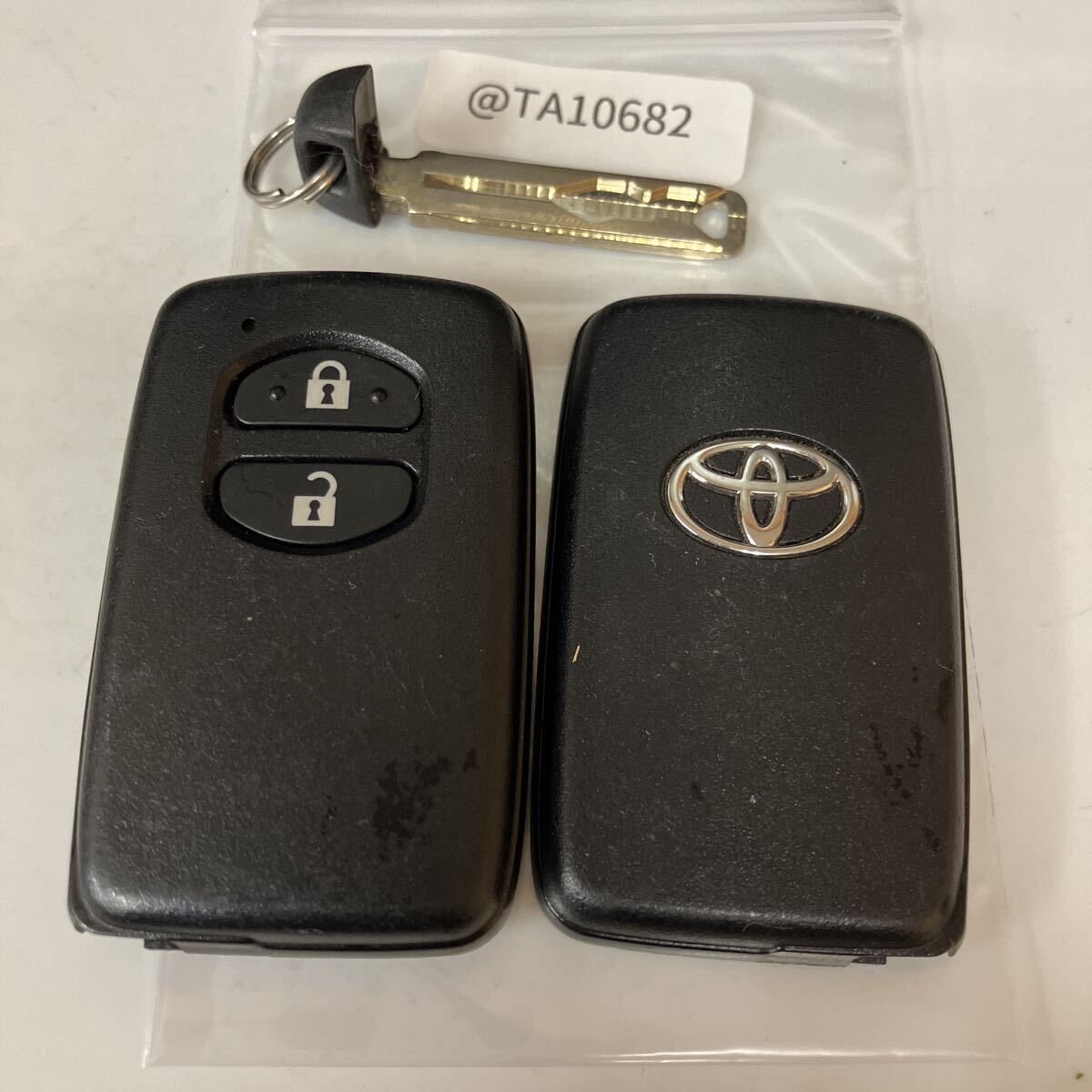 @TA10682 トヨタ 純正 キーレス リモコン 2ボタン 基盤271451-5300プリウス 30 アクア NCP10 ヴィッツ KSP130 アルファ フィールダー等拍卖