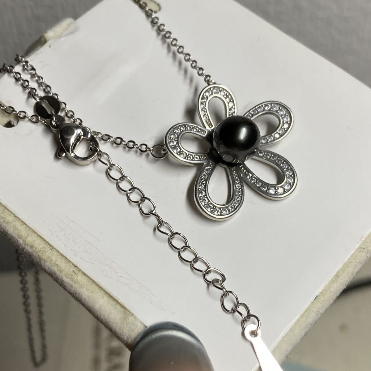 タヒチ産 黒蝶真珠 ネックレス 花びら ペンダント ネックレス シルバー拍卖